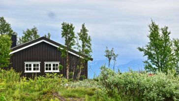 mountain weekend cabin getaway