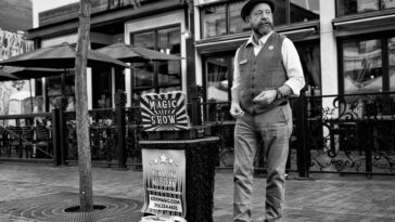 magic trick amazing street performer