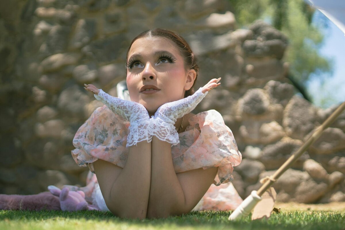 Glinda The Good — Our Queen Has Arrived! (Part 1)