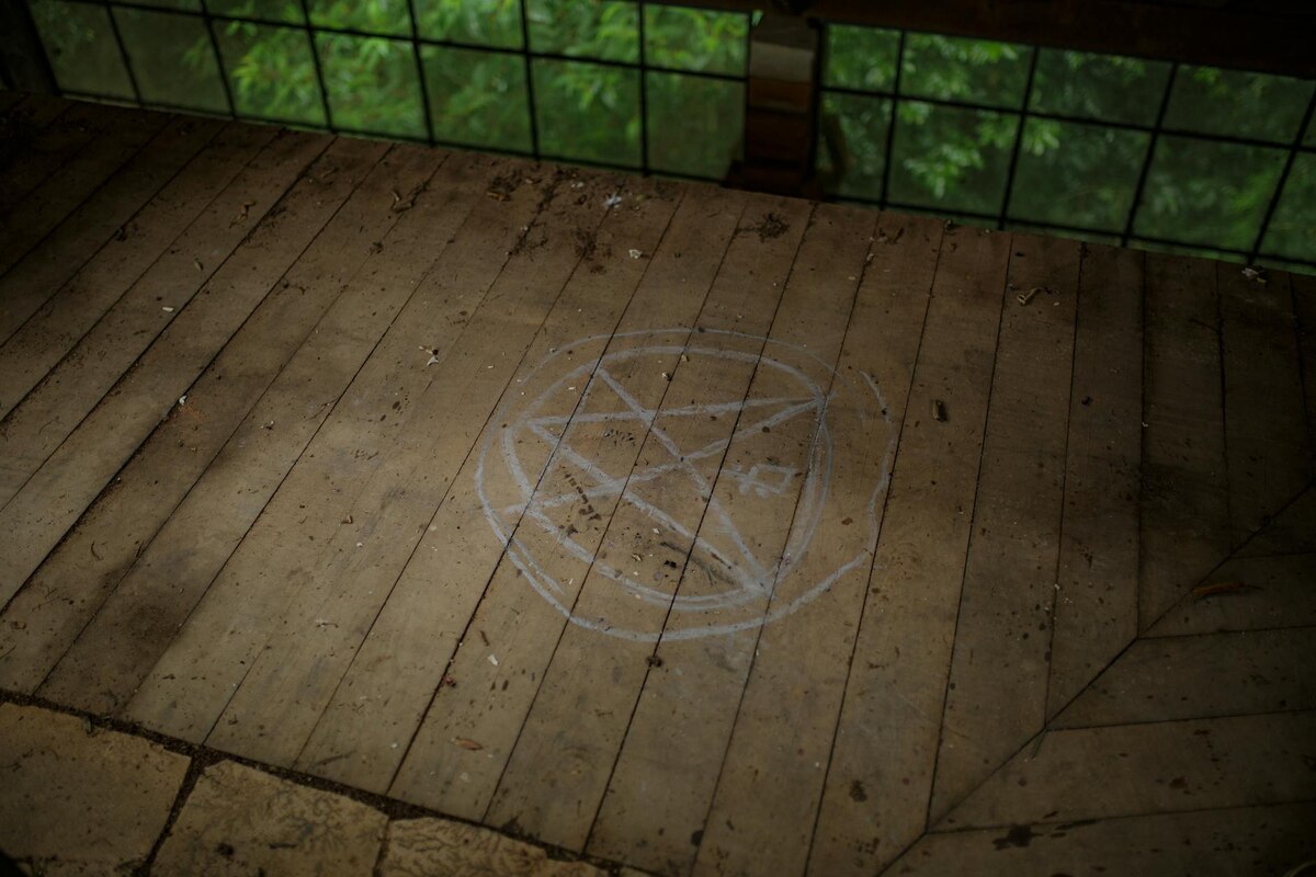 Jonathan Creek: British Locked-Room Perfection