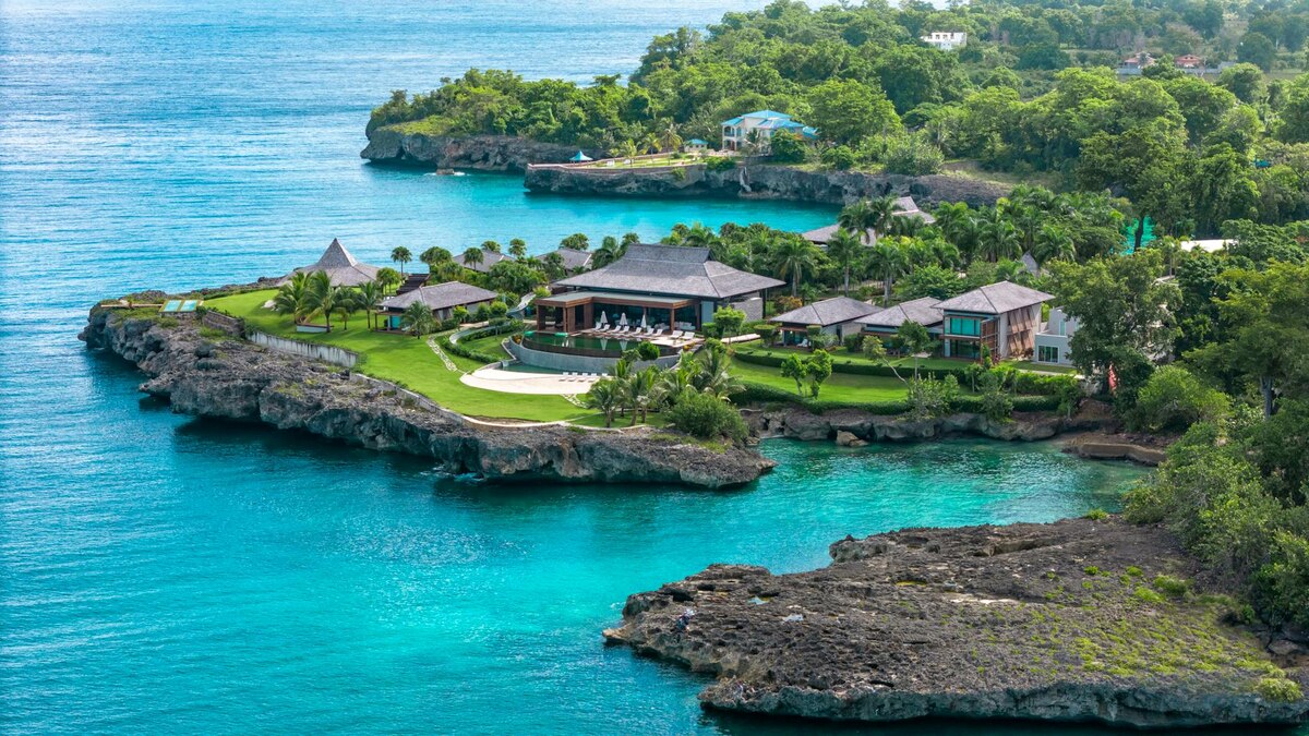 Where Do Celebs Actually VACATION? Spill!