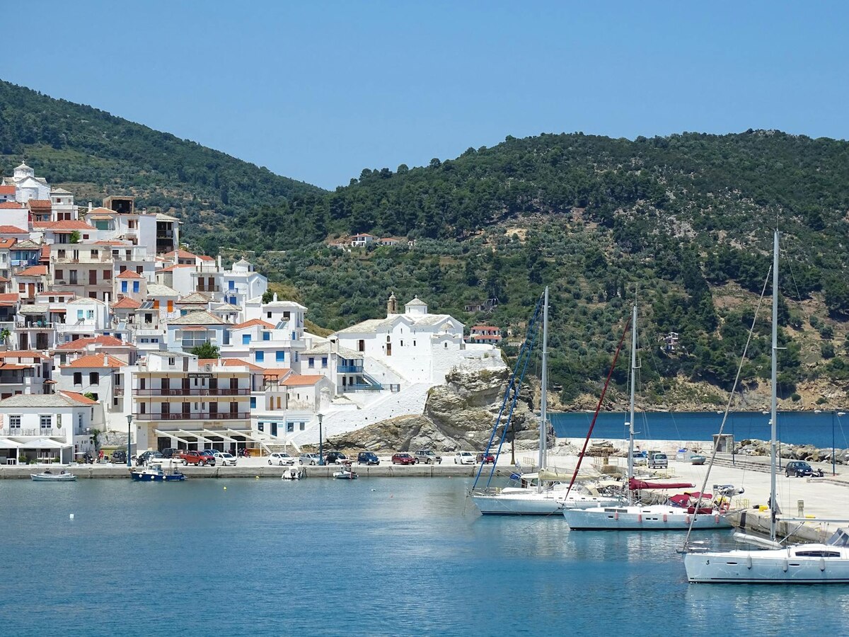 Mamma Mia! — Greece Made Us All Want to Sing ABBA