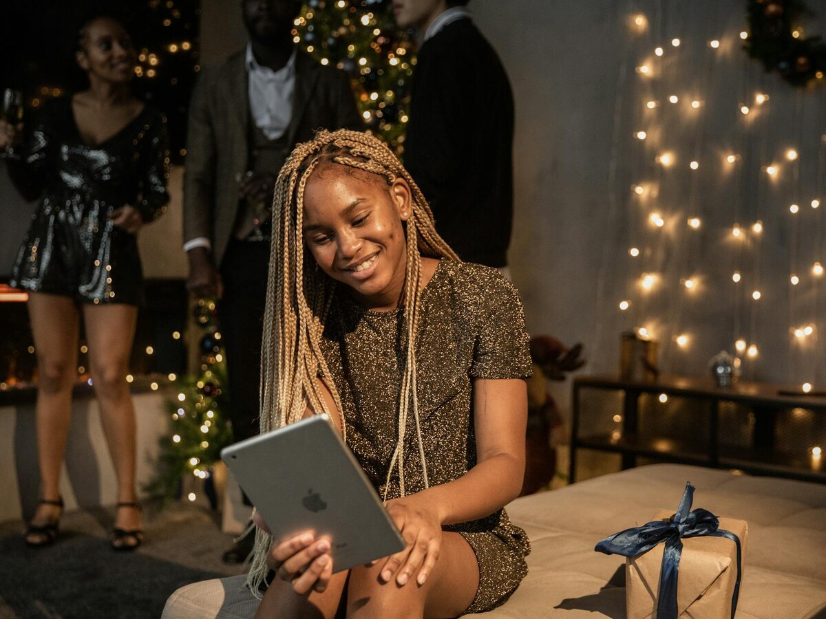 Helps You Discover Your Next Obsession