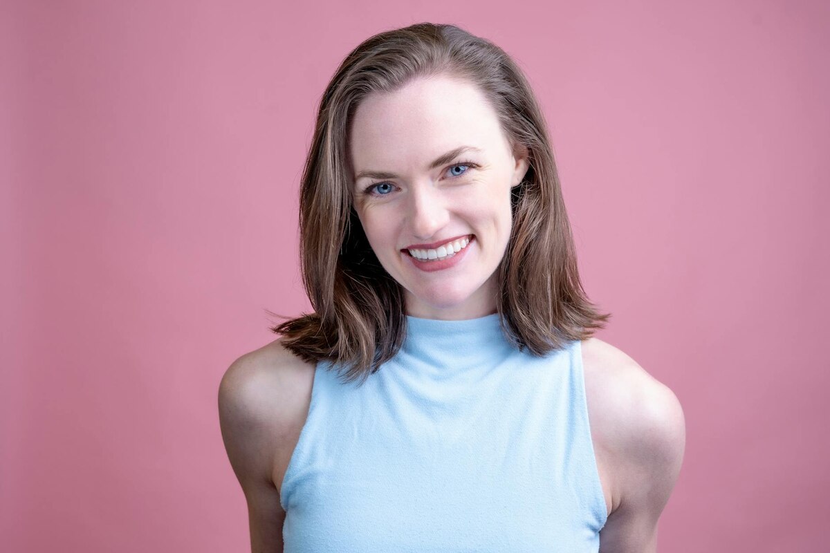 Rachel Bloom Is LITERALLY A National Treasure.