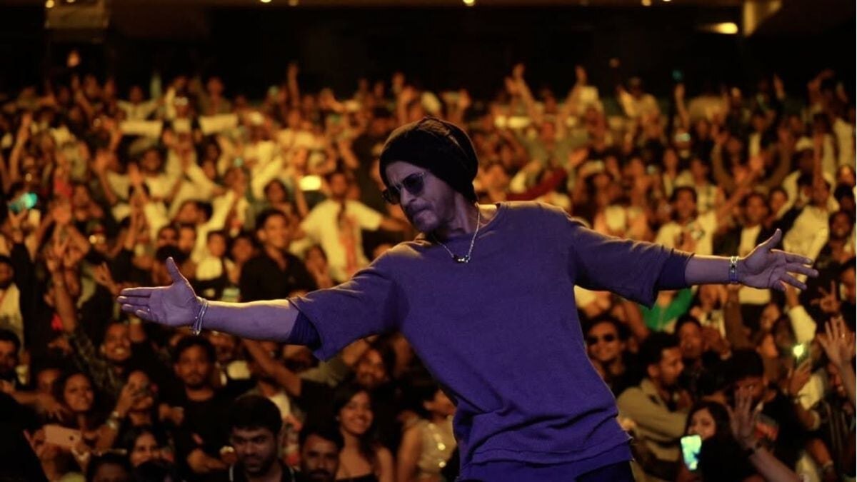 Don (2006) — The Stylish, Sarcastic Bad Boy