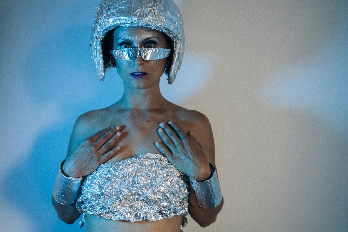 Sigourney Weaver's Raw, Unflinching Performance