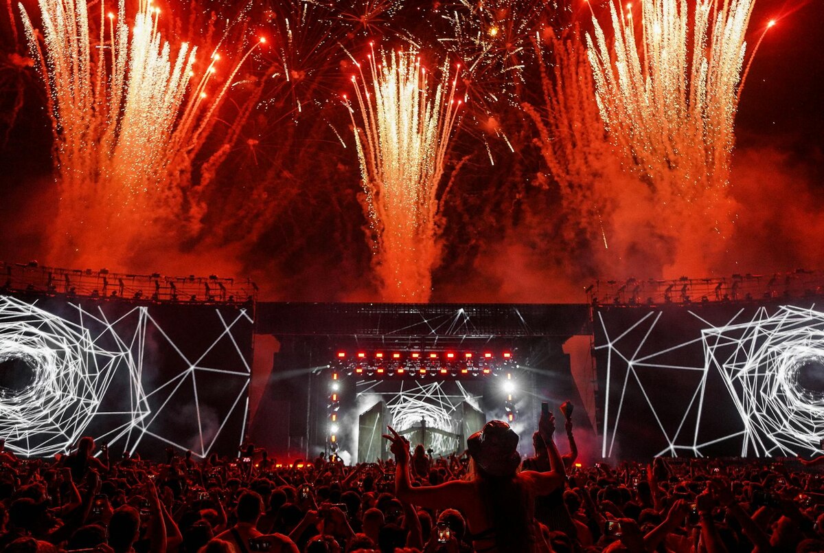 SZA's 'SOS' Era Still Dominating