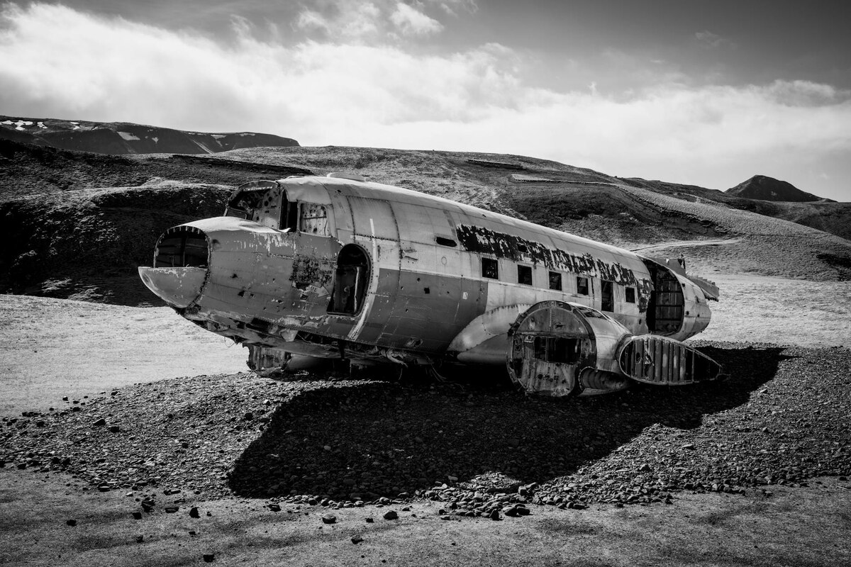 Tenet — Christopher Nolan's Mind-Bending Spectacle!